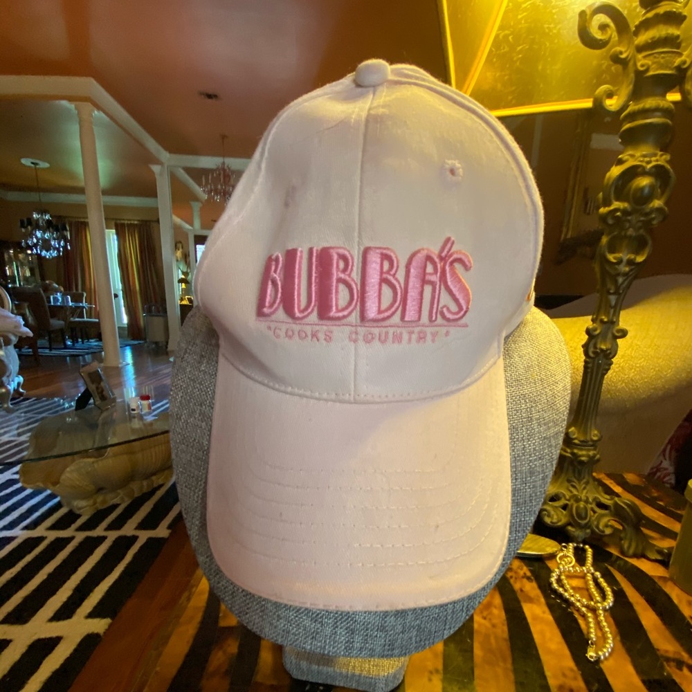 BUBBAS COUNTRY COOKING BASEBALL CAP.    NWOT